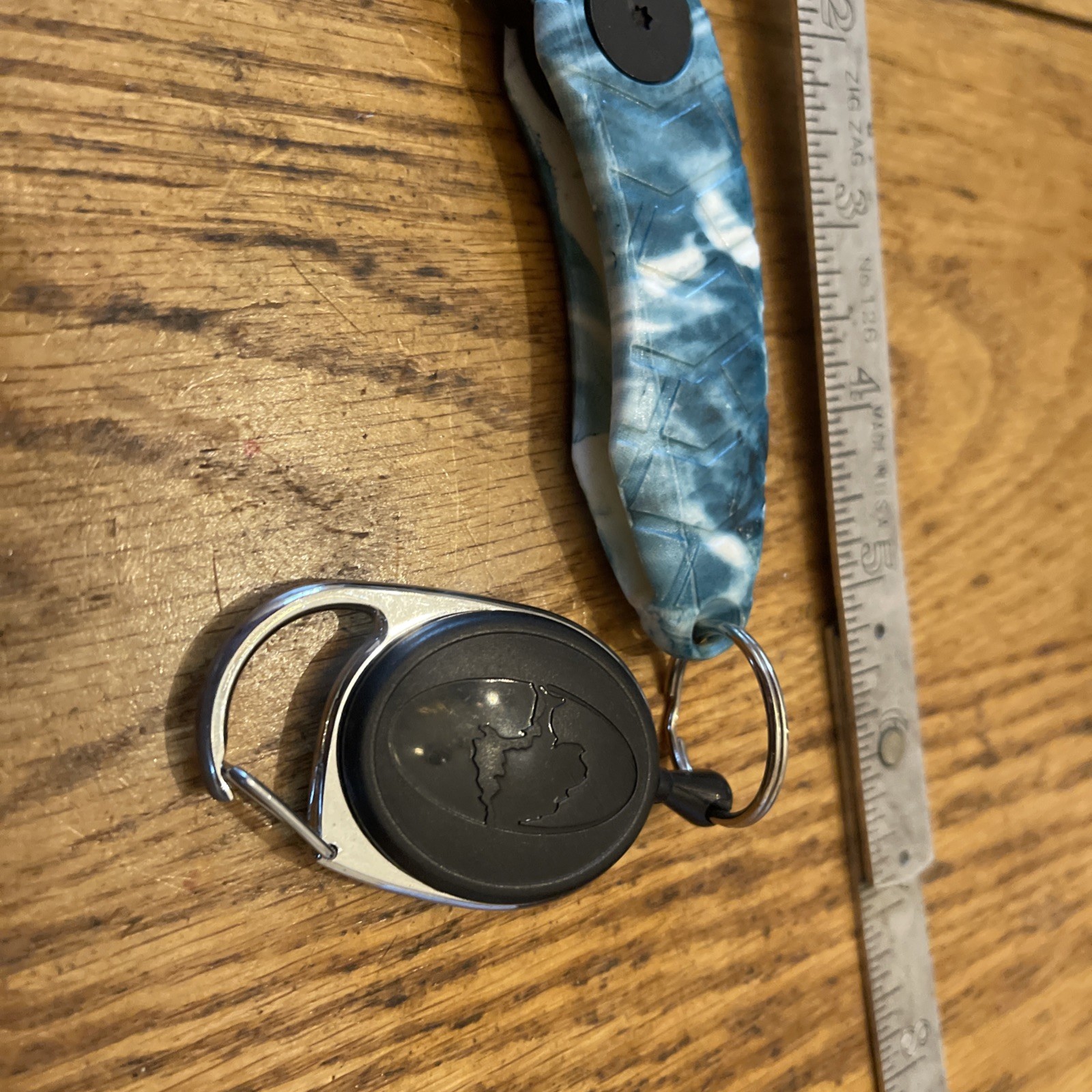 Mossy Oak Fishing Tool Folding Line Snip With Clip On Holder