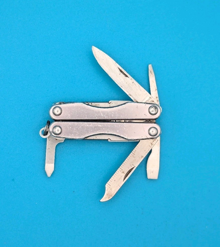 Leatherman Squirt S4 Multi-Tool, Key Ring, Retired, GRAY! WORN BLADE
