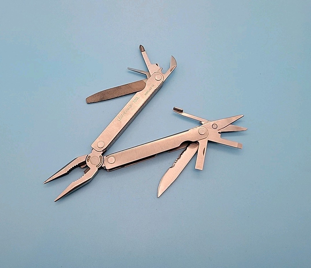 Leatherman PST II Multi-Tool w/ Scissors – Dated 0398 – Pliers, Knife, File,