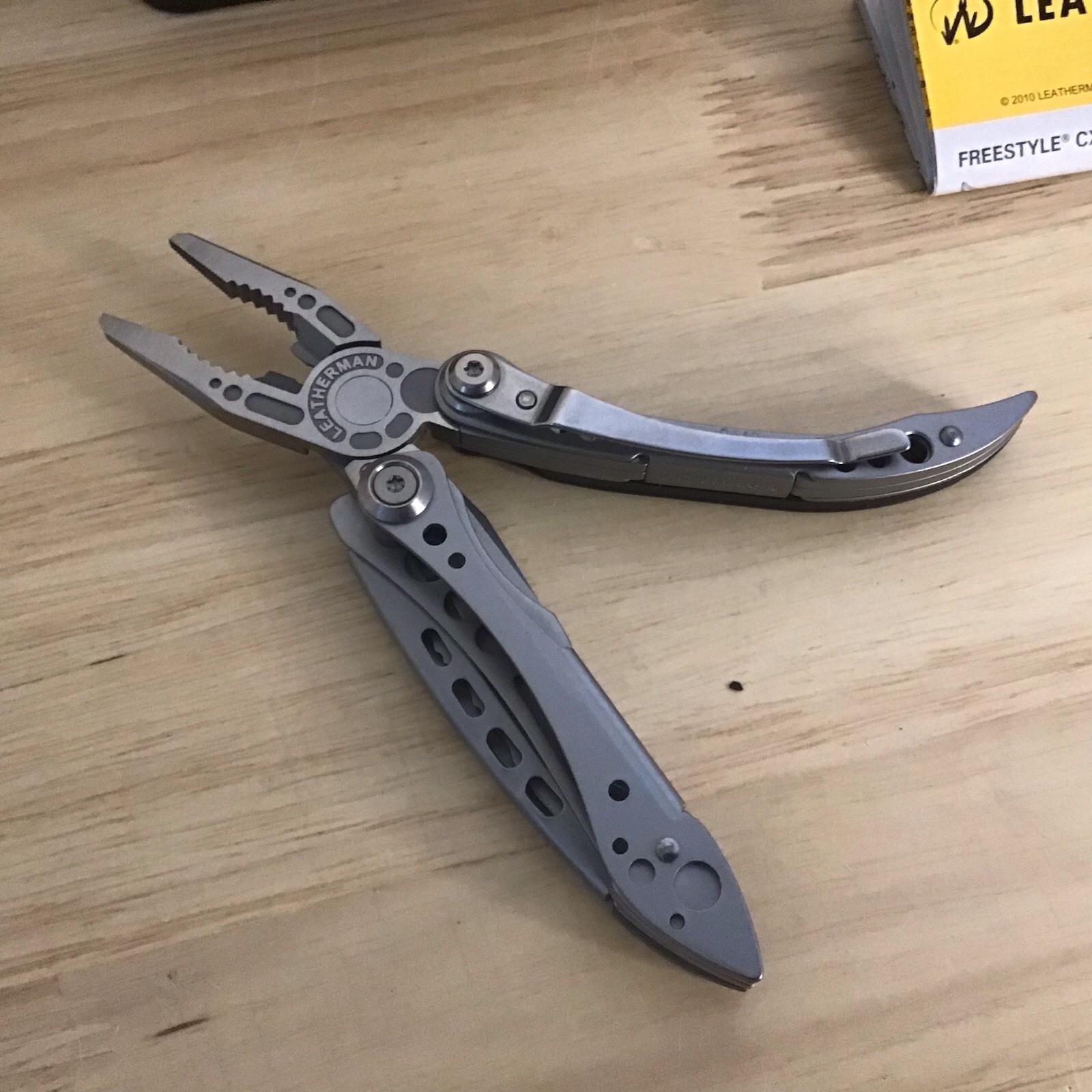 RARE Leatherman RETIRED FREESTYLE Multi-tool New Condition. Branded
