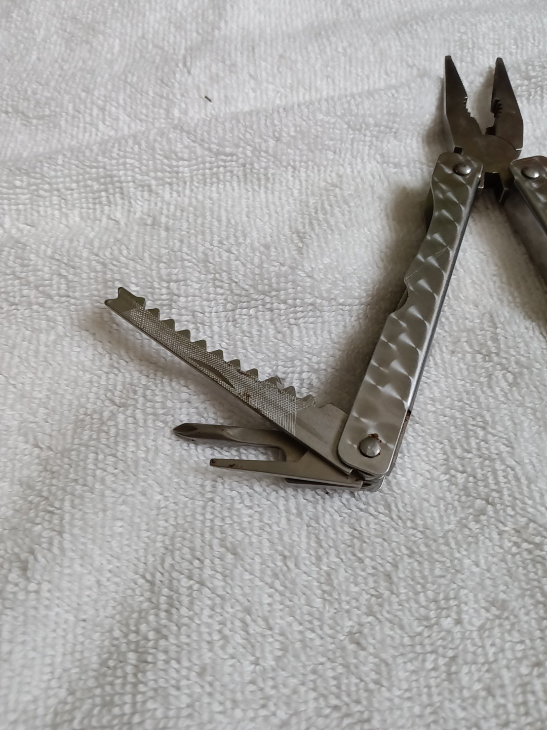 mini multi tool pliers