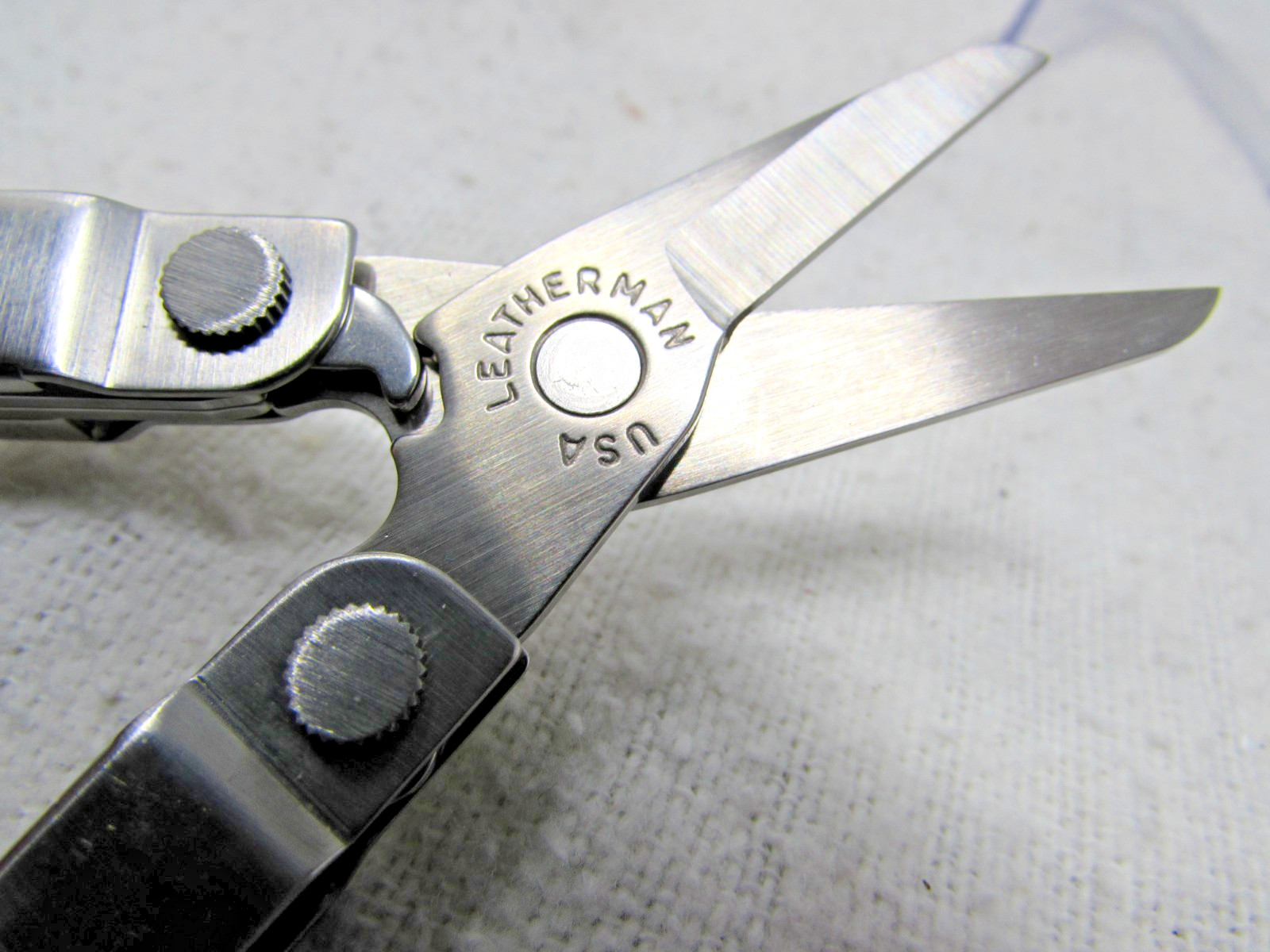 NOS Leatherman Micra Tool Dated 0697 with Metal Box No Sheath