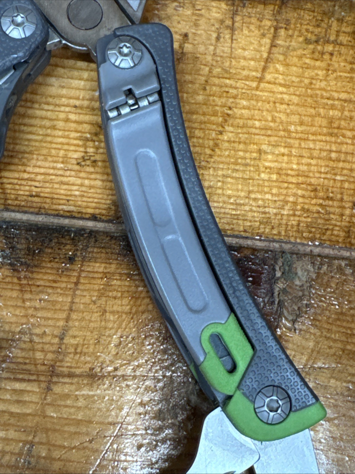Gerber Steady MultiTool Pliers Knife Tools w/ Tripod for Smartphone Camera RARE
