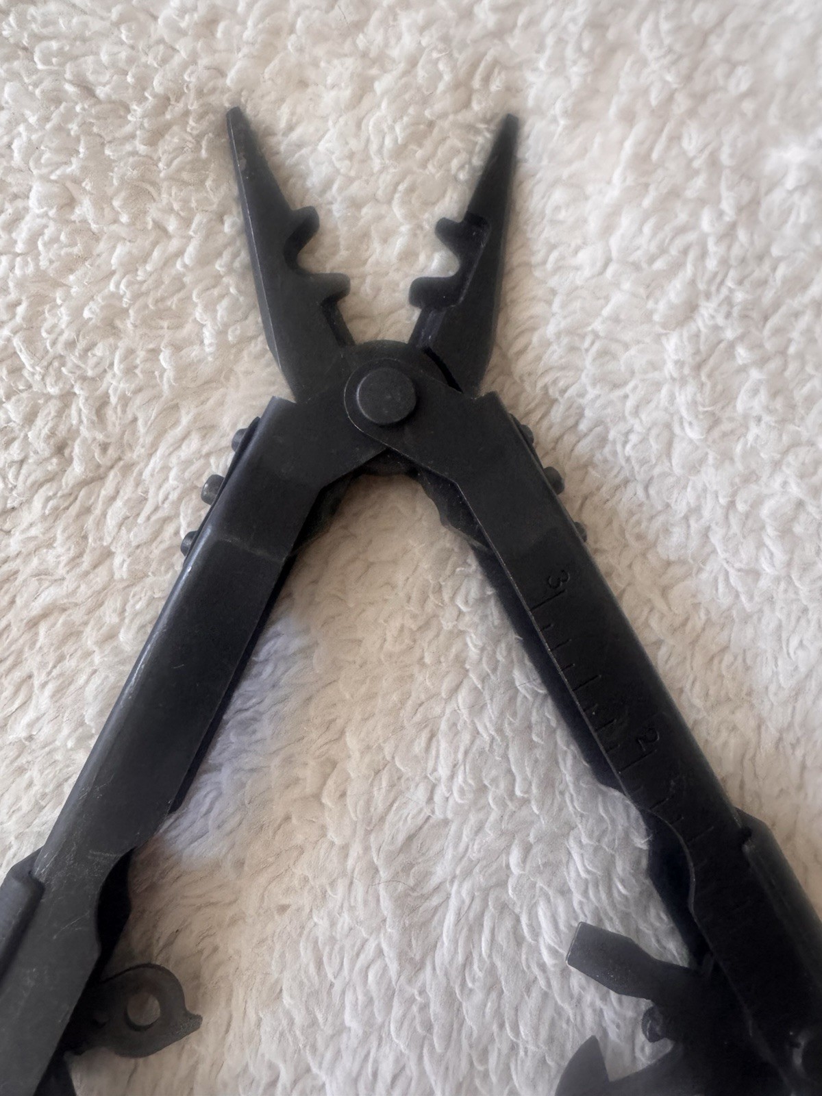 Lot Of 8 Multi Tools Gerber,Cummins,Husky,Others 2 with Sheath Nice Condition