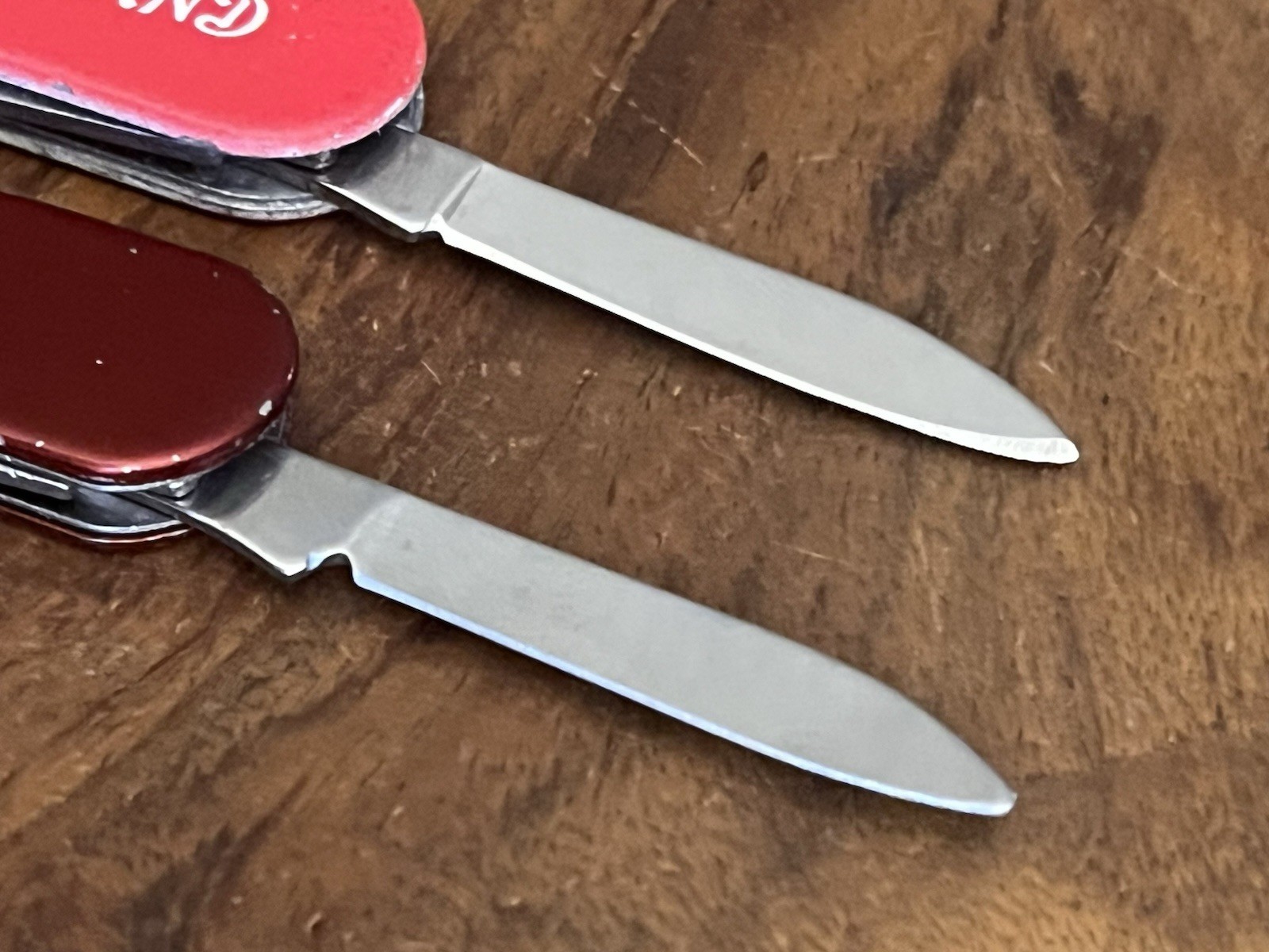 Generic “Switzerland” Inscription Multi Tool Keychain TSA Confiscated Lot Of 2