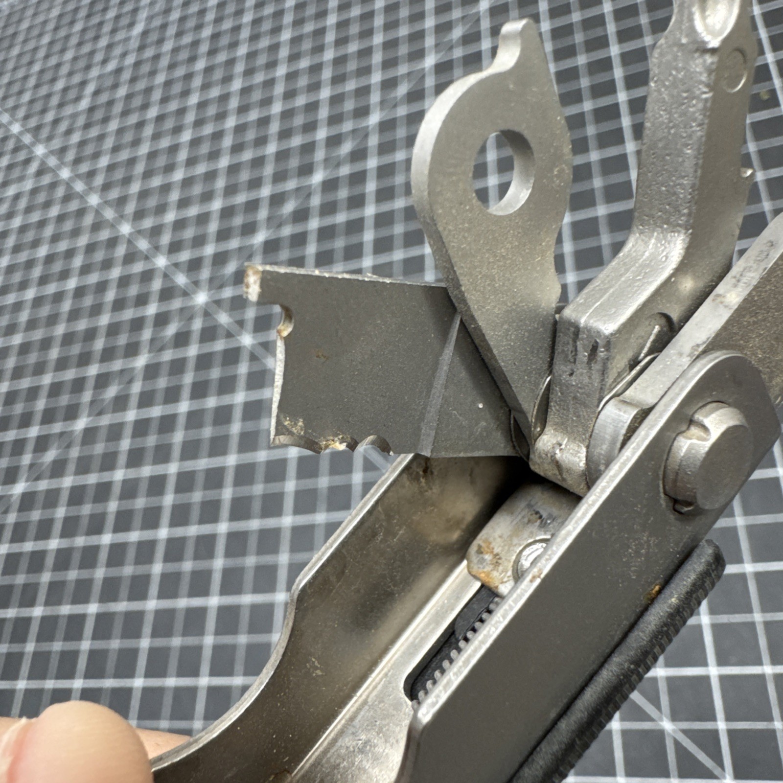 Gerber USA MP 600 Multi-Plier MultiTool Multiplier W/ Sheath D