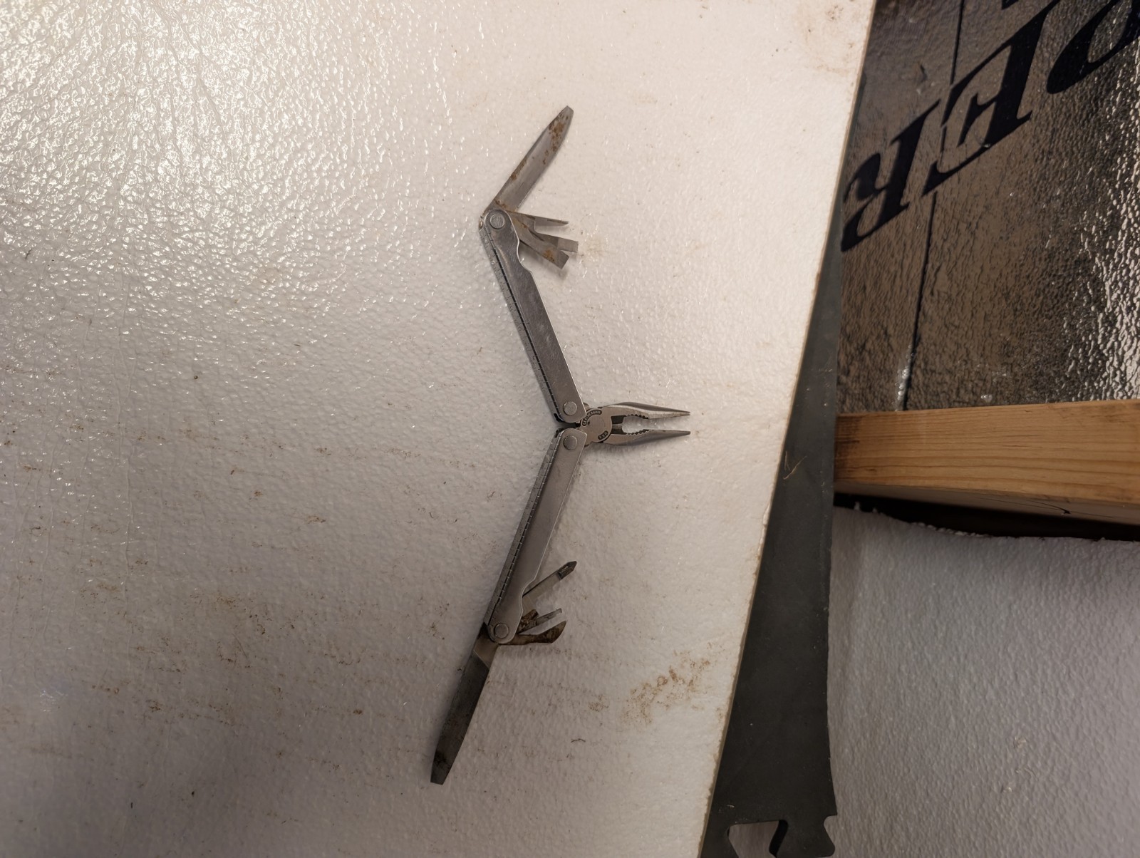 Lot of 2 – Multi Tools Leatherman various Brands And Ckclockblade- Used