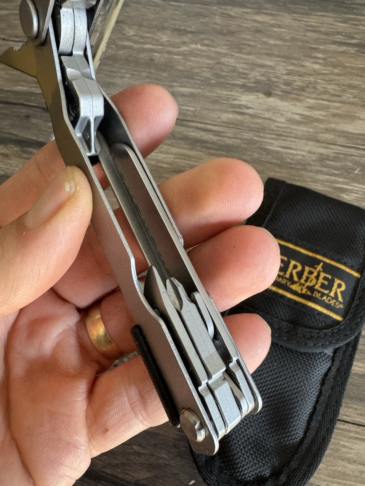 Gerber Multi Plier Multi Tool Pliers 12 In 1 6-5/8″ Opened MP600 Stainless Steel