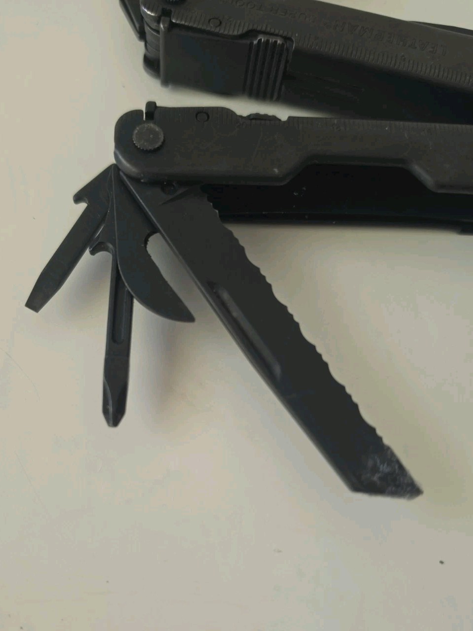 Leatherman Super Tool 300 Multi-tool Pliers! BLACK OXIDE!
