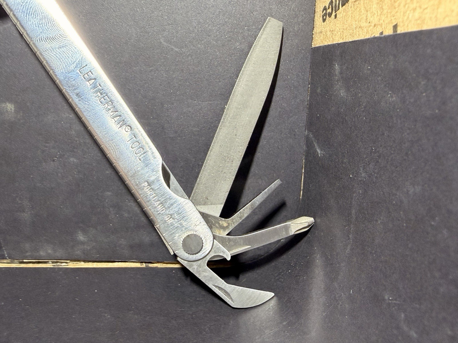 VINTAGE LEATHERMAN MULTI FUNCTION SUPER TOOL (Knife) PORTLAND, OR.