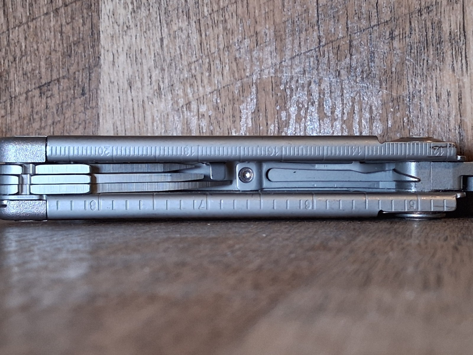 Leatherman Surge Multi-Tool Stainless Steel – Near Mint