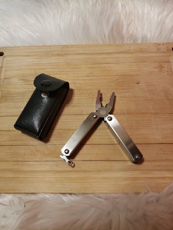 Stainless Steel Multi Tool Set with Leather Case – #838. GC. Unbranded