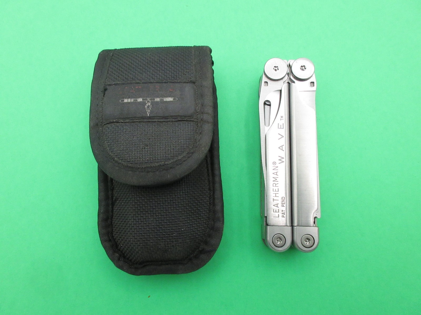 Early Leatherman Wave Multi Tool Folding Knife w/ Sheath Date Code 0702A