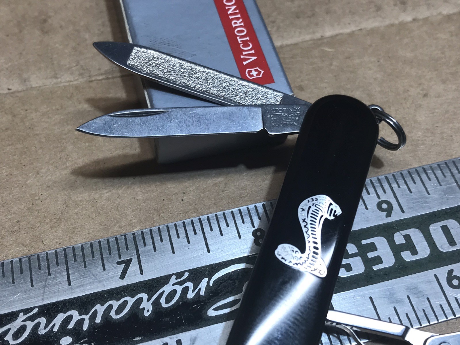 VICTORINOX SHELBY COBRA SWISS-MULTI TOOL W/POUCH