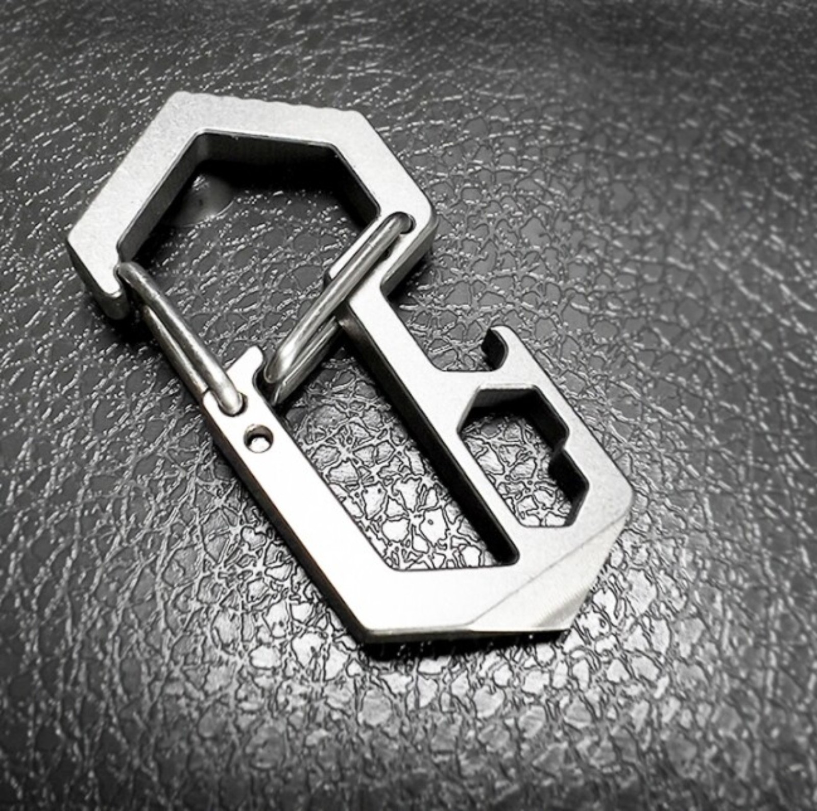 Titanium Alloy Keychain Carabiner Small Crowbar Opener EDC Outdoor Multi Tool