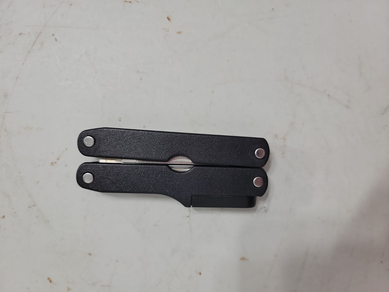 Pocket Multi Tool Knife Multi Function Pliers w/ Sheath Outdoor Survival