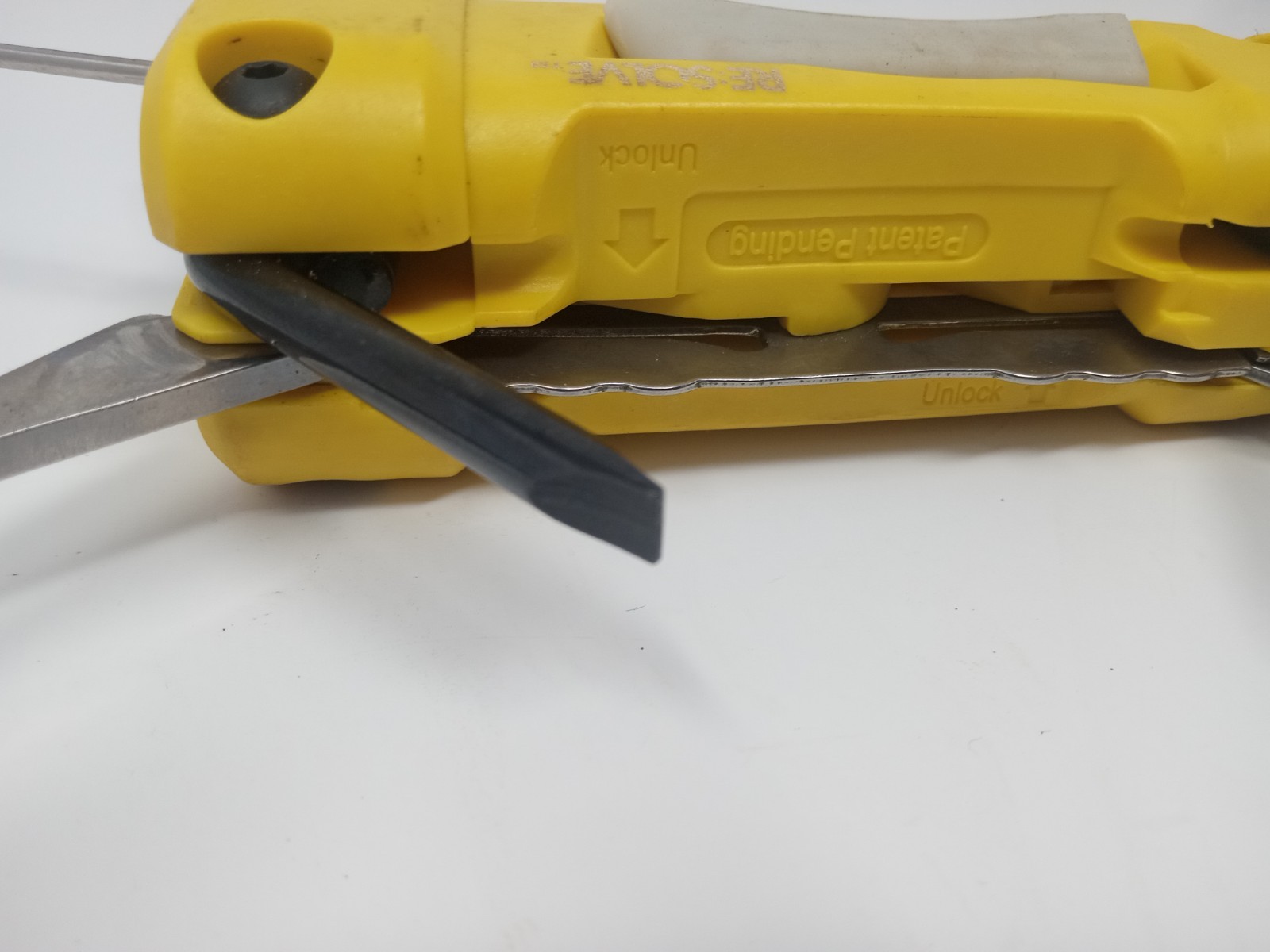Multi Tool 11 Tools In One Screwdrivers Knives And More