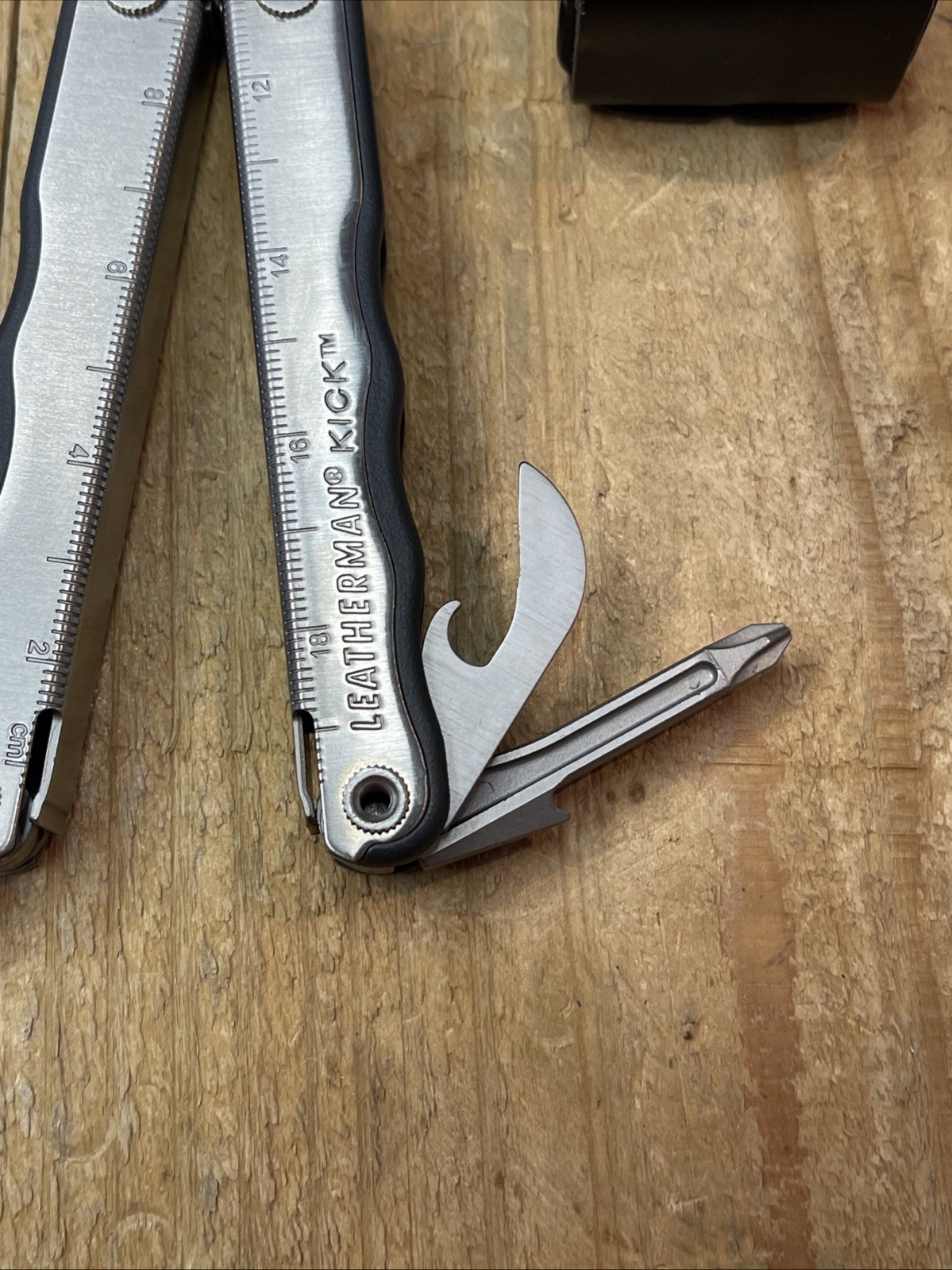 Leatherman KICK multitool. New, with vintage Leather Snap belt sheath Mint Knife