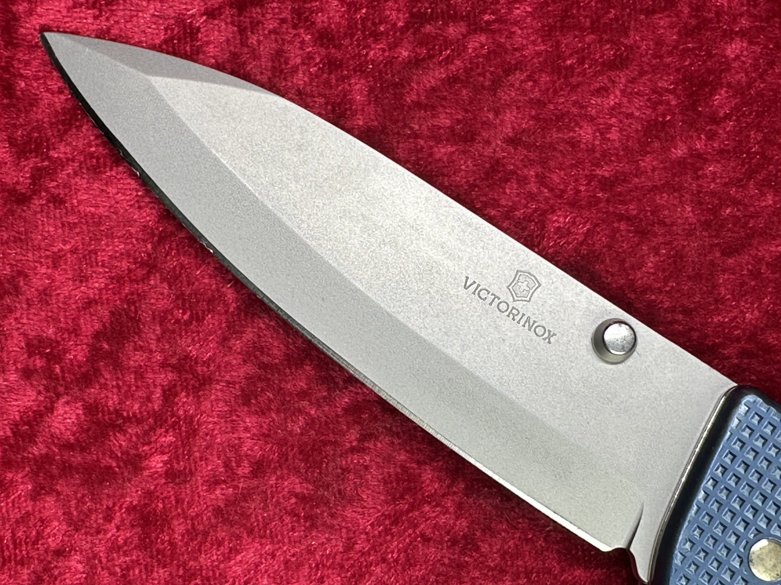Victorinox Evoke 2026 Limited Edition Glacial Blue Alox Large Swiss Knife (670)