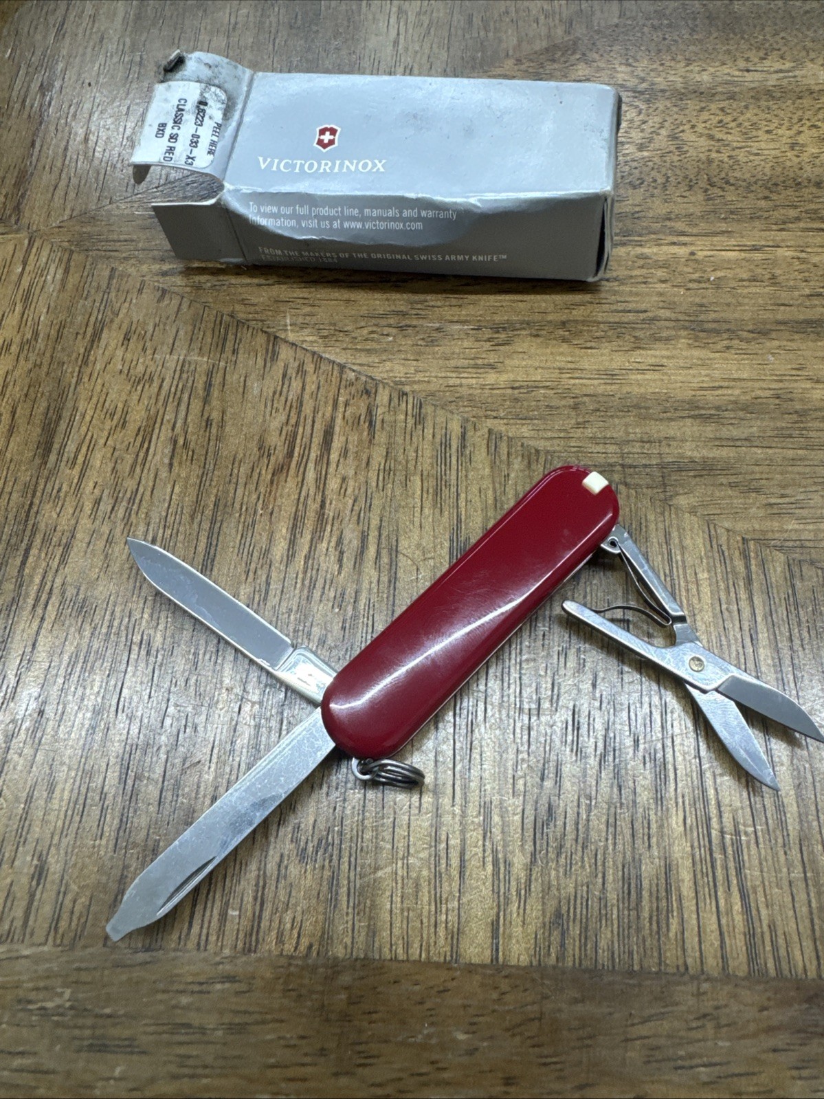 Victorinox Classic SD Red 64311NEW