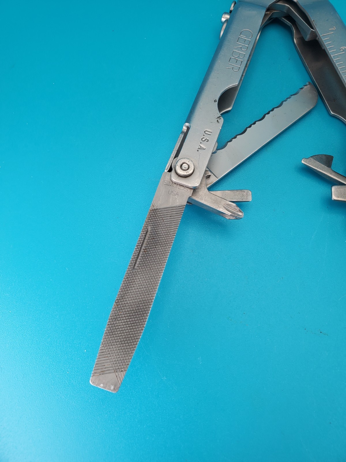 Gerber Vintage Stainless Steel Needlenose MP400 Multi-Tool!