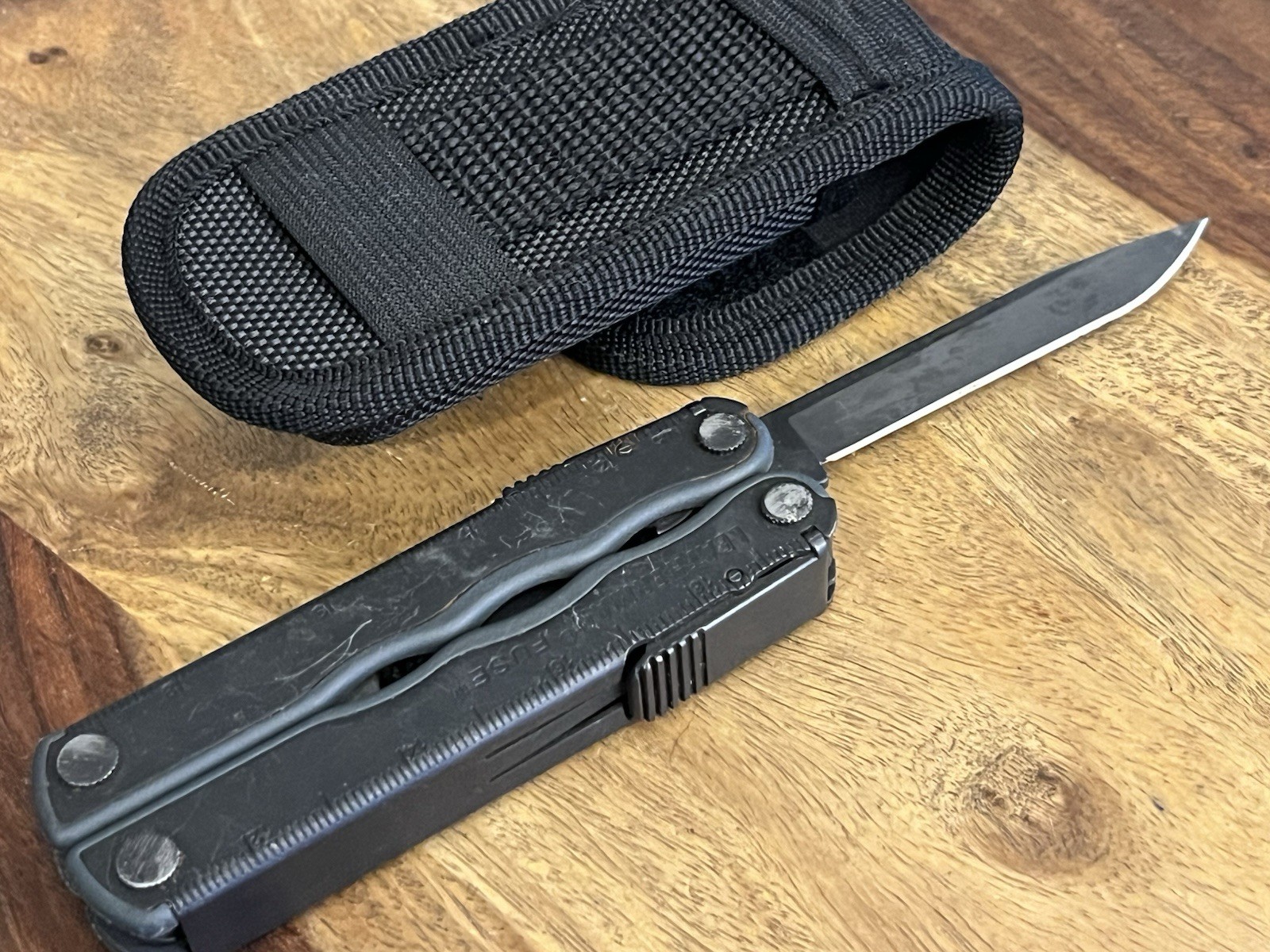 Rare Leatherman Fuse Black Oxide Multitool SUPER Nice!! DISCONTINUED w/Sheath