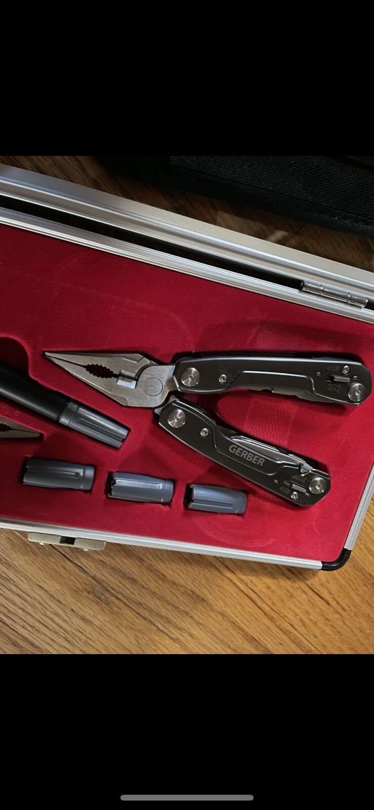 Gerber Multi Pliers & Multi Tool Knife 4 Color LED Flashlight Gift Set Hard Case