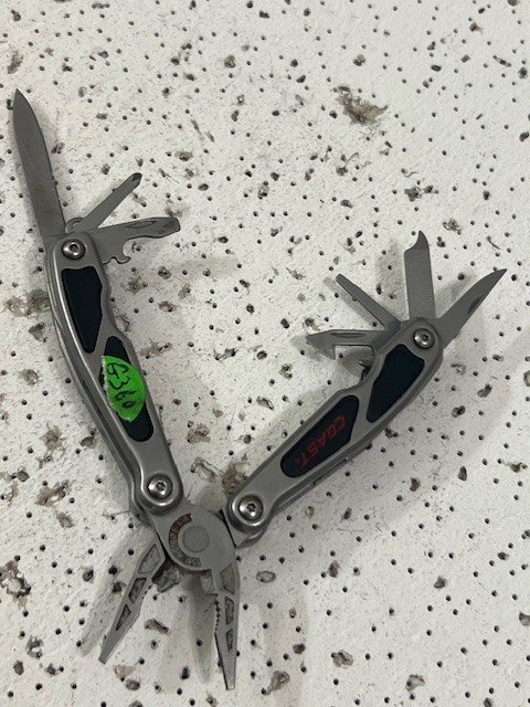 Coast Multi Tool Silver And Black Pilers 10 tools —