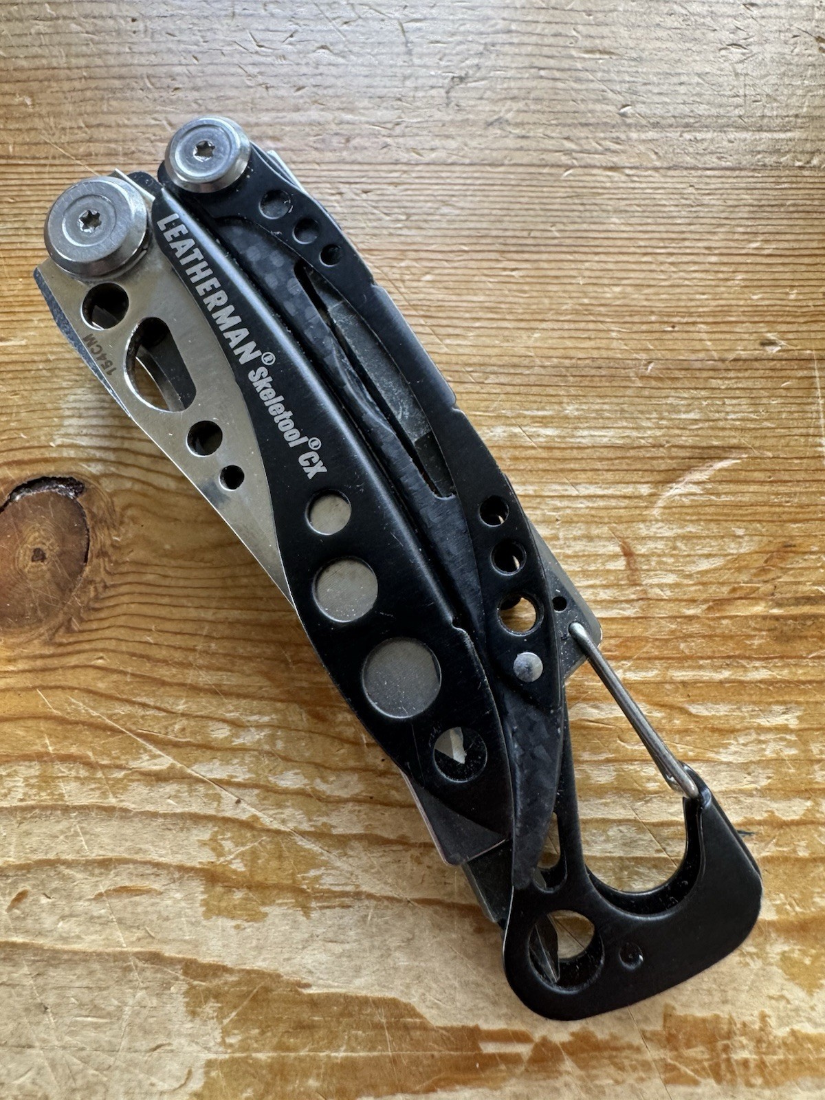 Leatherman Skeletool CX Multitool Plain Blade 154CM Steel Carbon Fiber