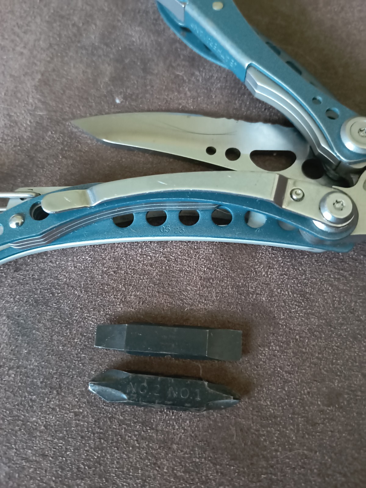 Leatherman Skeletool Stainless Steel Multi-Tools Denim Blue 05/23 Discontinued