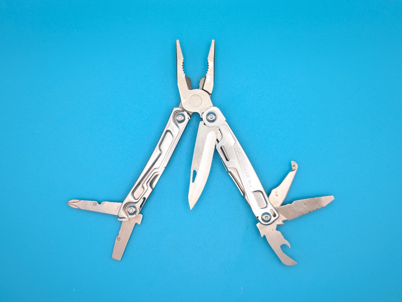 Leatherman Rev 3.8″ Multi-Tool, Stainless!