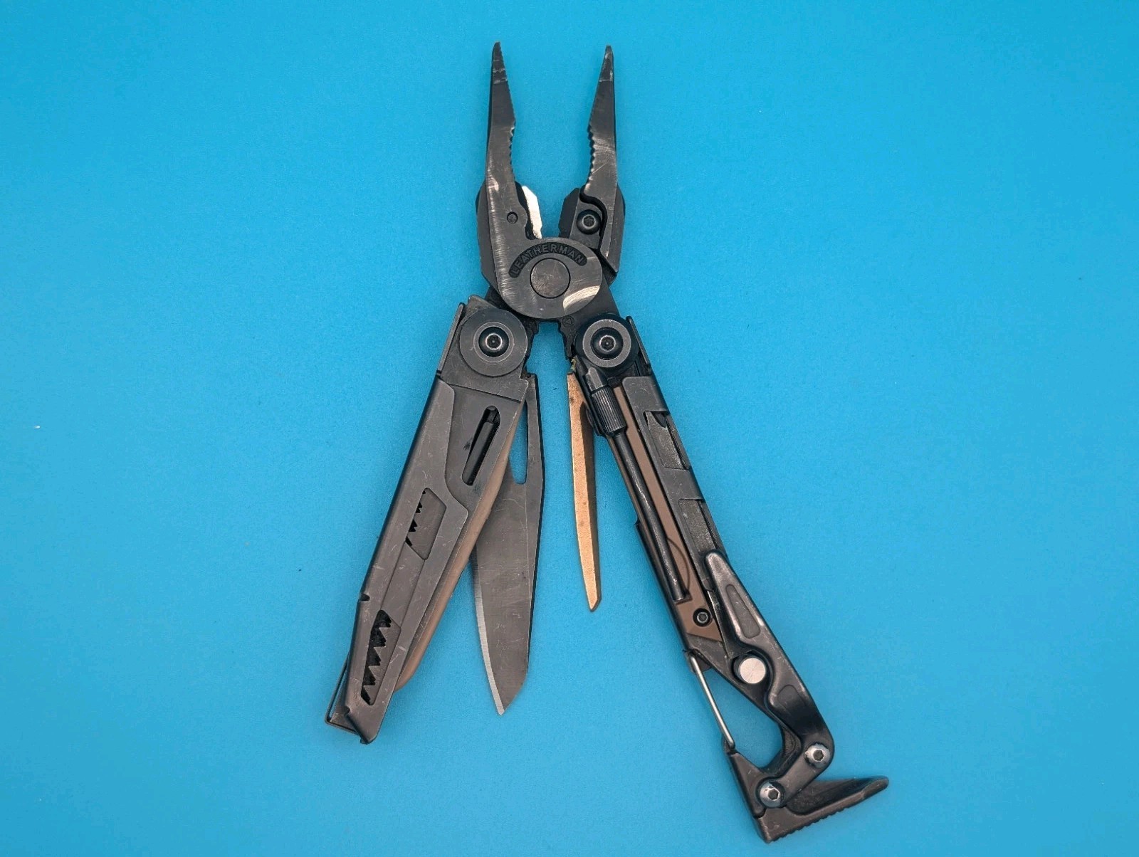 Leatherman MUT Multi Tool!