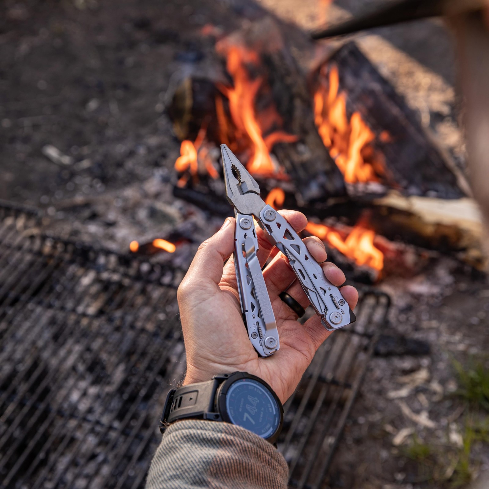 Gerber Gear Suspension NXT 15 in 1 EDC Multi tool with Pocket Knife Needle Nose