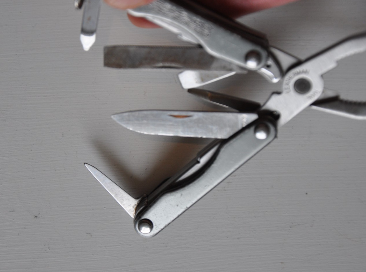 Gray Leatherman Retired Squirt P4 Multi-Tool Key Ring READ Full Description
