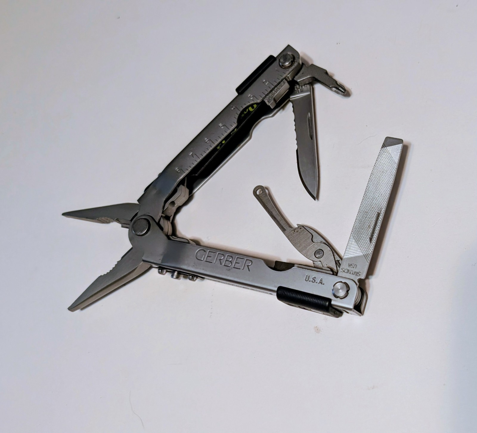 Vintage Gerber Needle Nose MP600 Multi-Tool Nylon Sheath & Socket Bits USA