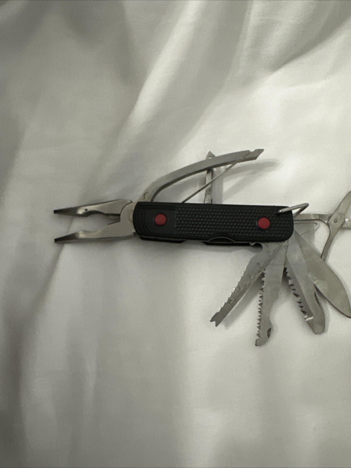 Knife Multi-Tool 8 Function Needle Nose Pliers Screw Driver Scissors Rule