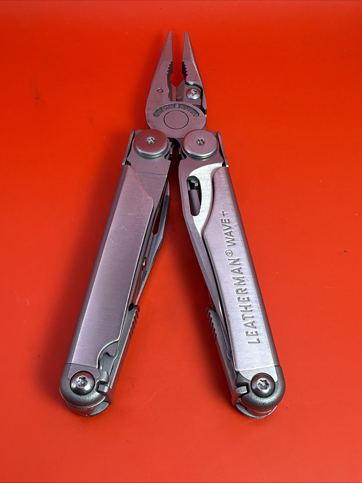 LEATHERMAN WAVE+ Plus Silver 18 Multi-Tool USA- Excellent Condition