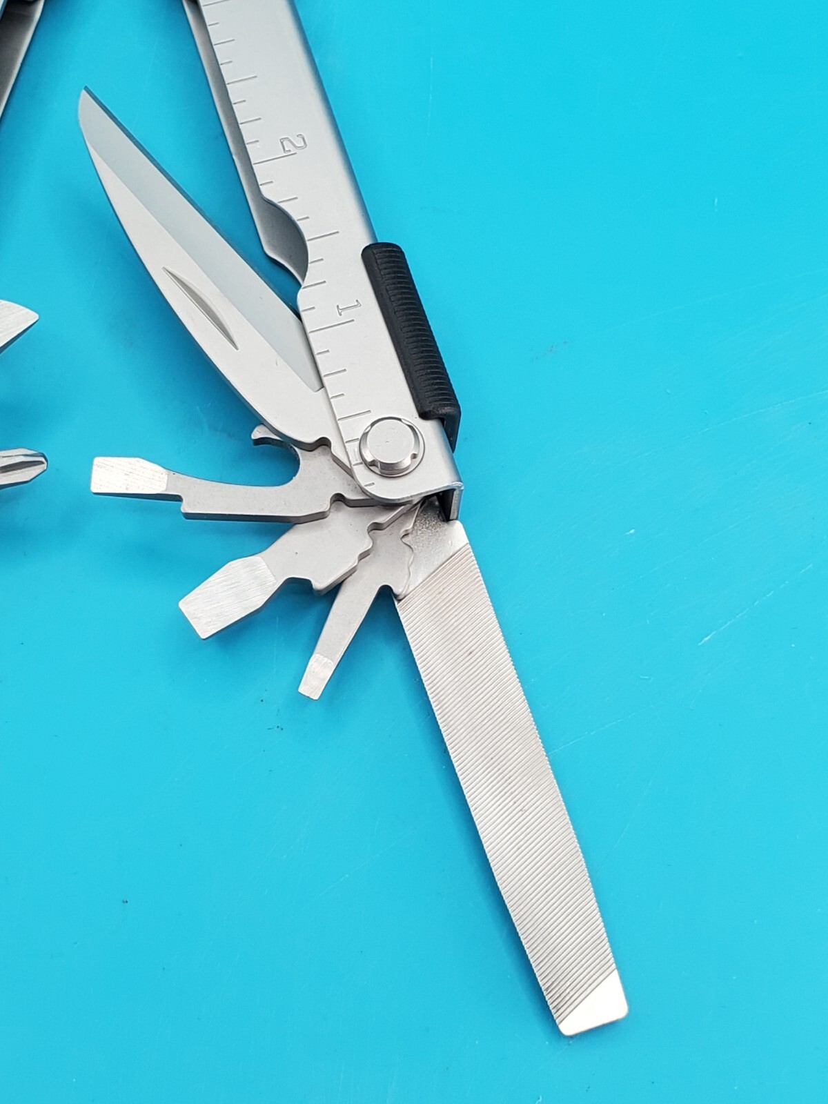 Gerber MP600 Silver Multi-Tool Needle Nose Pliers! EXCELLENT!