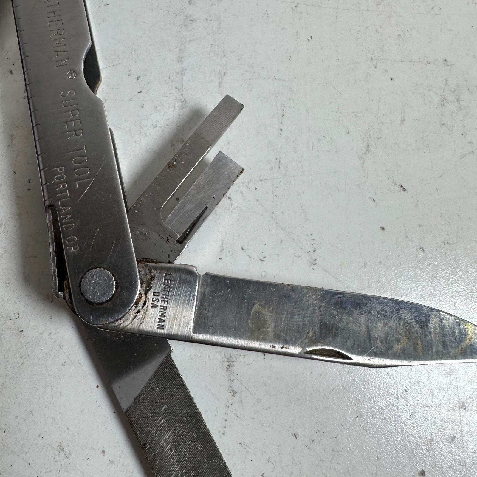 Leatherman Super Tool Silver Compact Plier Outdoor Multi-Tool USA Made