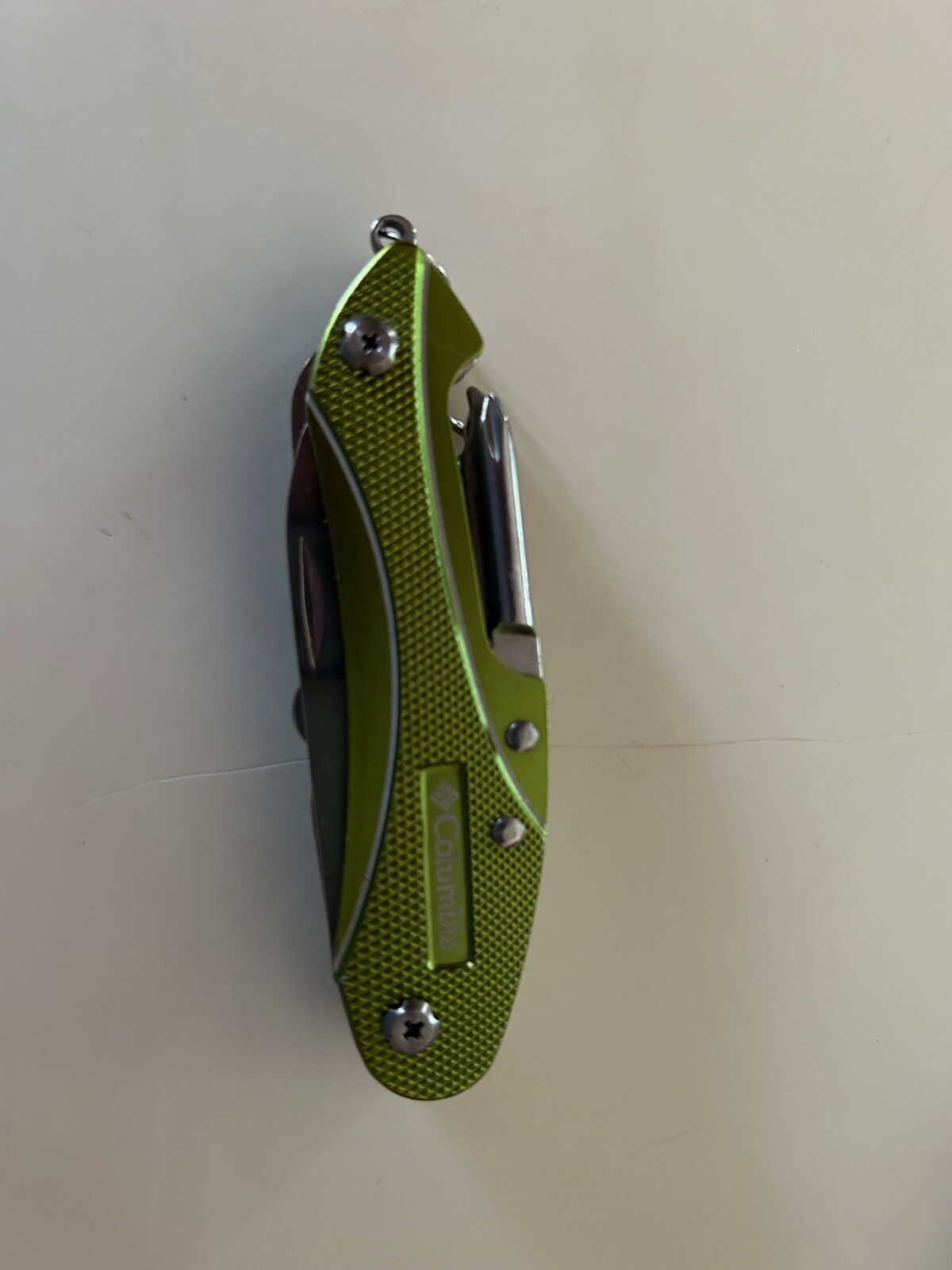 Columbia Deluxe Multi-Tool Pocket Knife Green H48