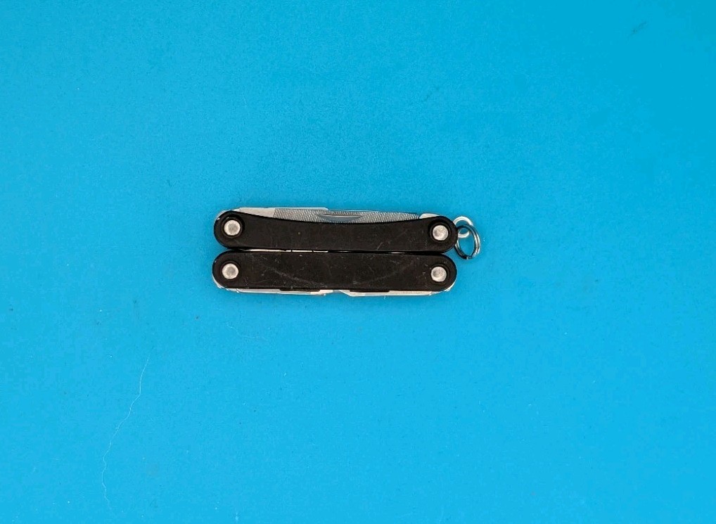Leatherman SQUIRT PS4 Multi-Tool With Pliers Scissors Knife BLACK!