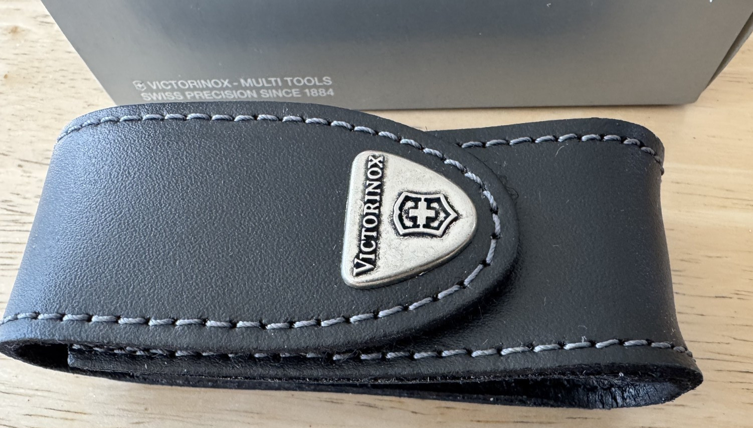 Victorinox 4.0520.3 Leather Pouch Sheath Swiss Army Pocket Knife 2-4 layer