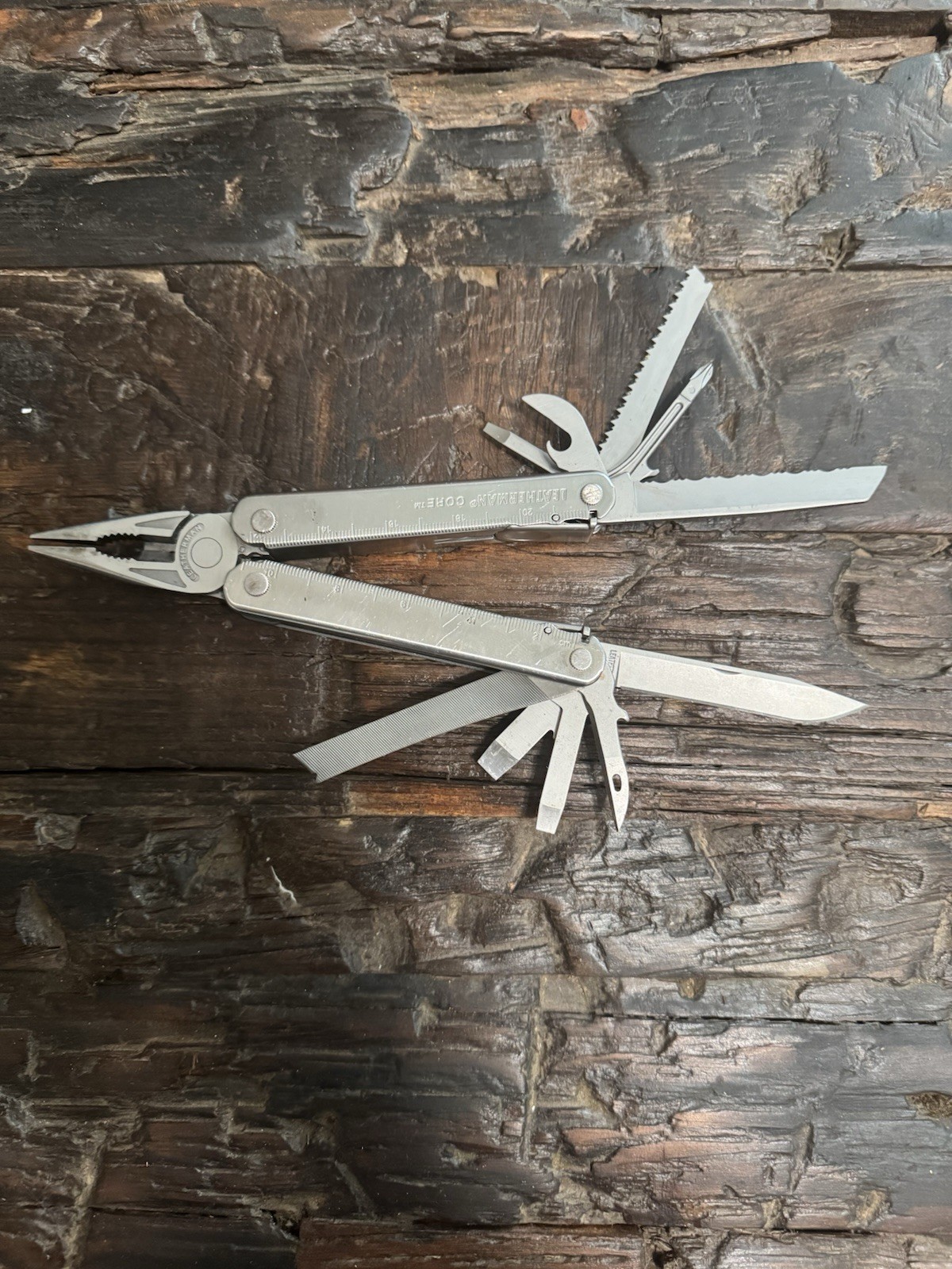 Leatherman Core Stainless W/Black Leather Sheath Multi-Tool USA 0805 Date