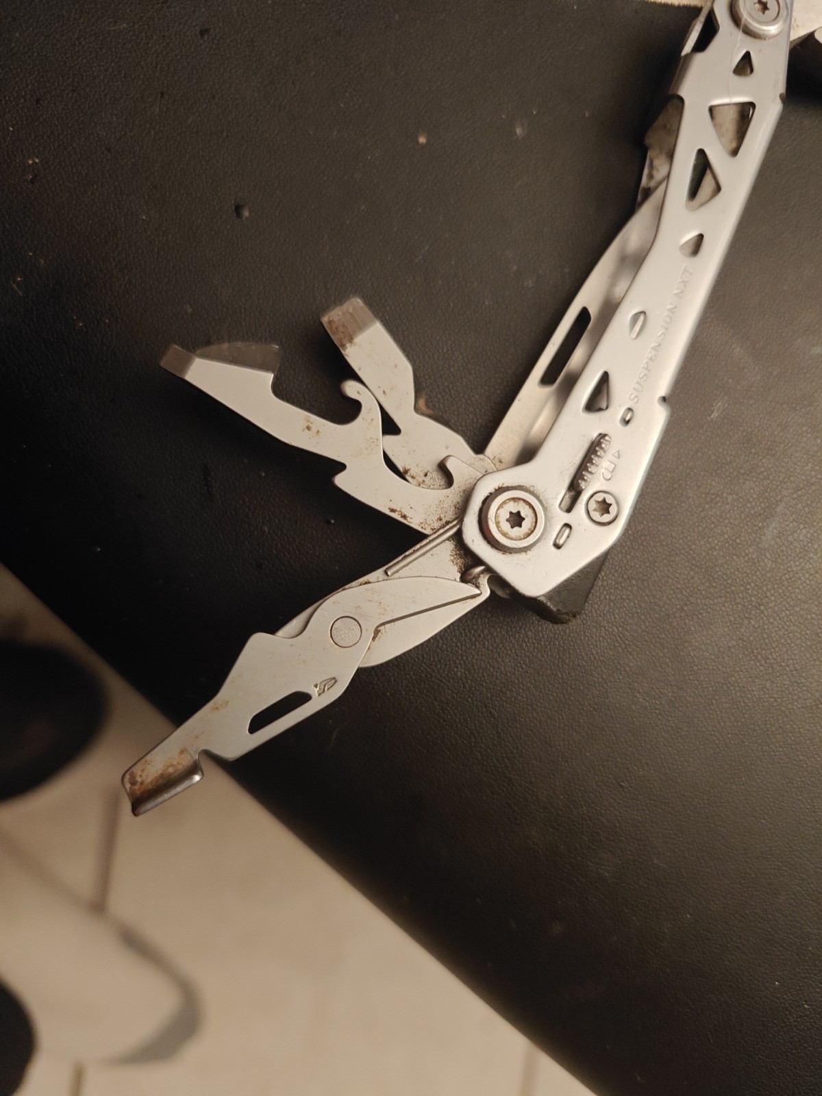 Gerber Gear Suspension-NXT 15-in-1 EDC Multi tool with Pocket Knife, Needle Nose