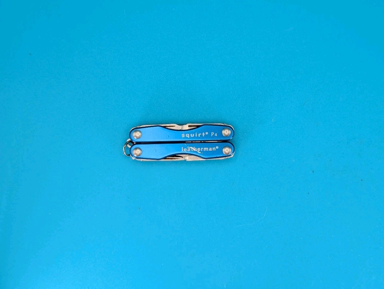 Leatherman Squirt P4 Multi-Tool, Key Ring, Retired, BLUE!