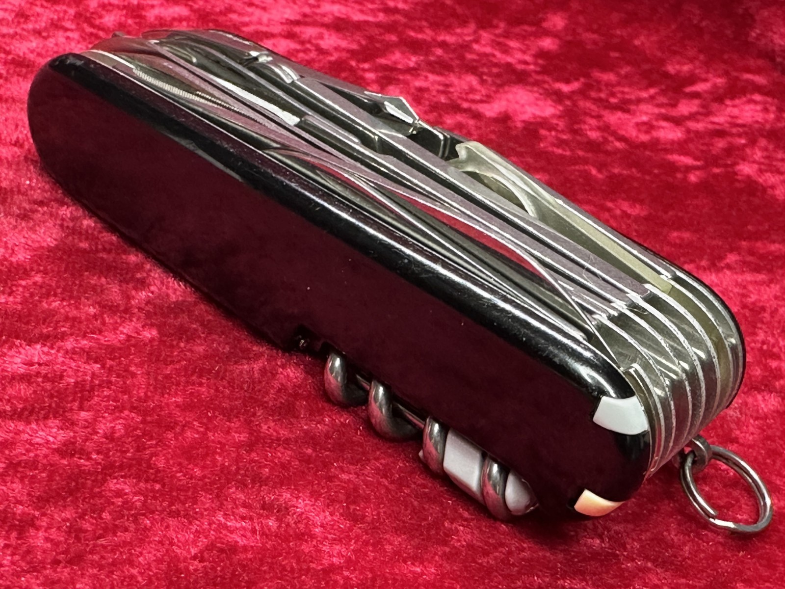 Victorinox SwissChamp Black Swiss Army Knife 91mm 22 Tool 8 Layer (689)