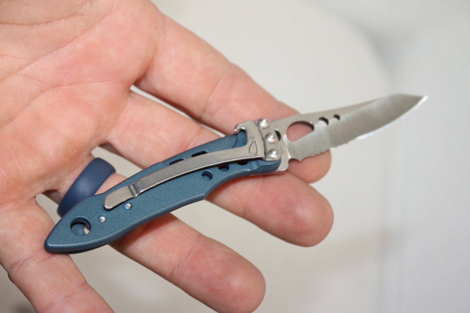 Leatherman Skeletool KBx Pocket Knife EDC Small Half-serrated, Blue, EUC!!!!