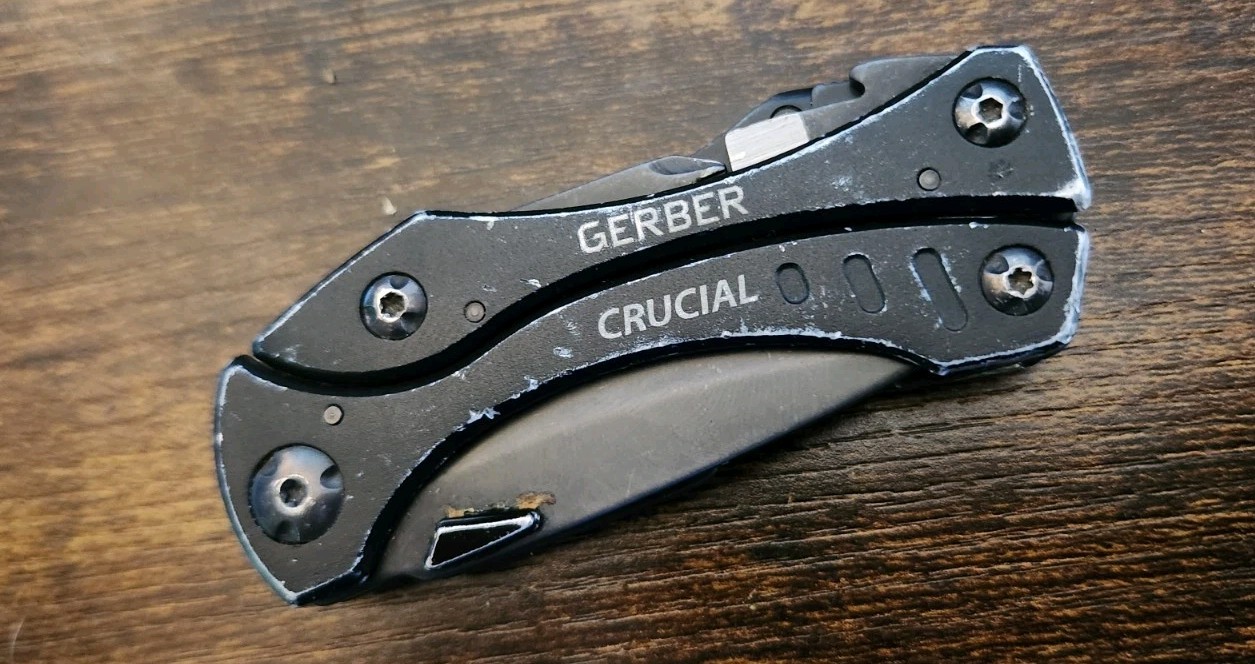 Gerber Crucial Black Multi Tool Multi Plier Carabiner Clip Knife – Great X12