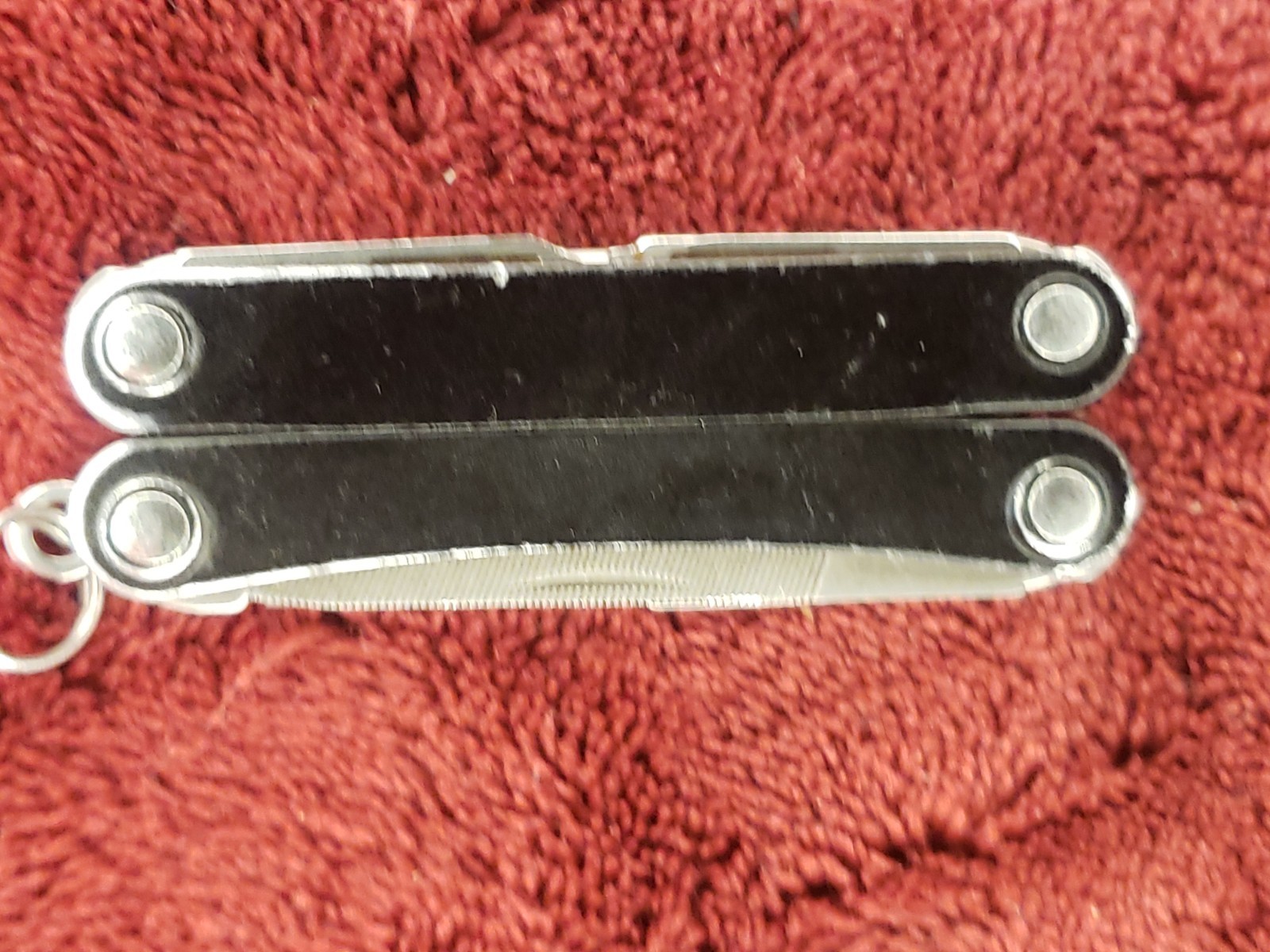 🔴 Leatherman Squirt PS4 Multi-Tool Black Keychain