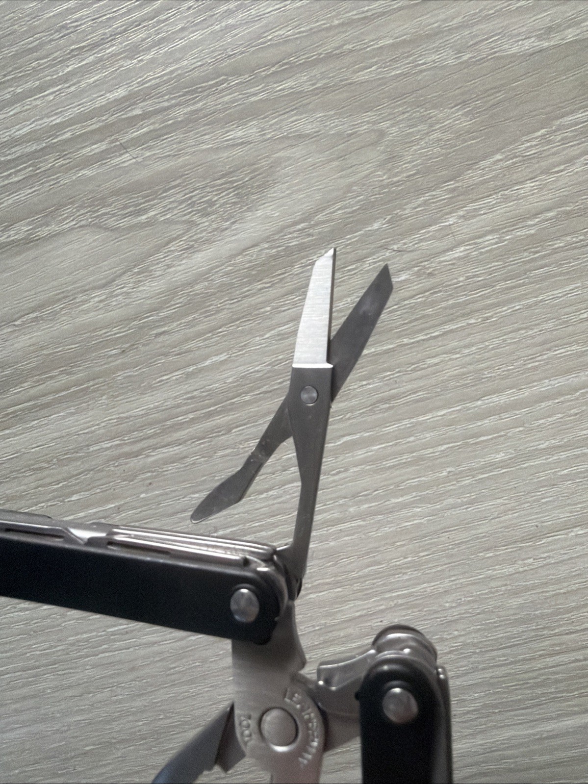 Leatherman Squirt PS4 MultiTool Plier Scissors Knife File Drivers Black Matte
